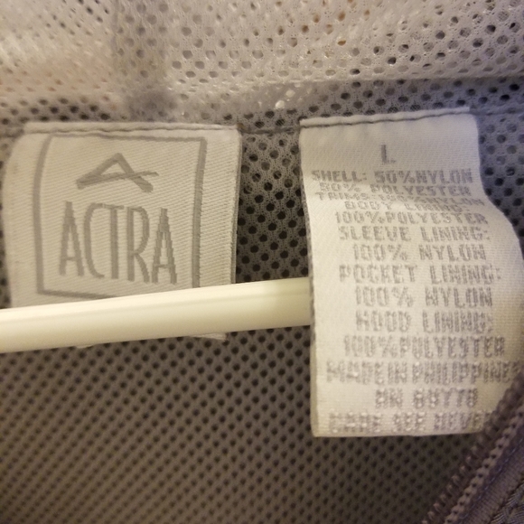 Lightweight Jacket - Picture 5 of 5